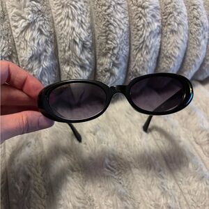 Quay Australia Felt Cute Black Oval Sunglasses